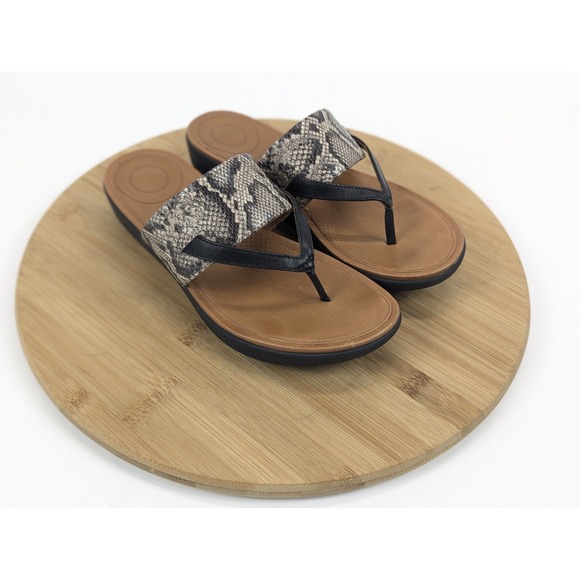 FitFlop Delta Toe Womens 5 Snake Black Thong Sandal Flip Flop‎ Flat Open Toe - Picture 1 of 13